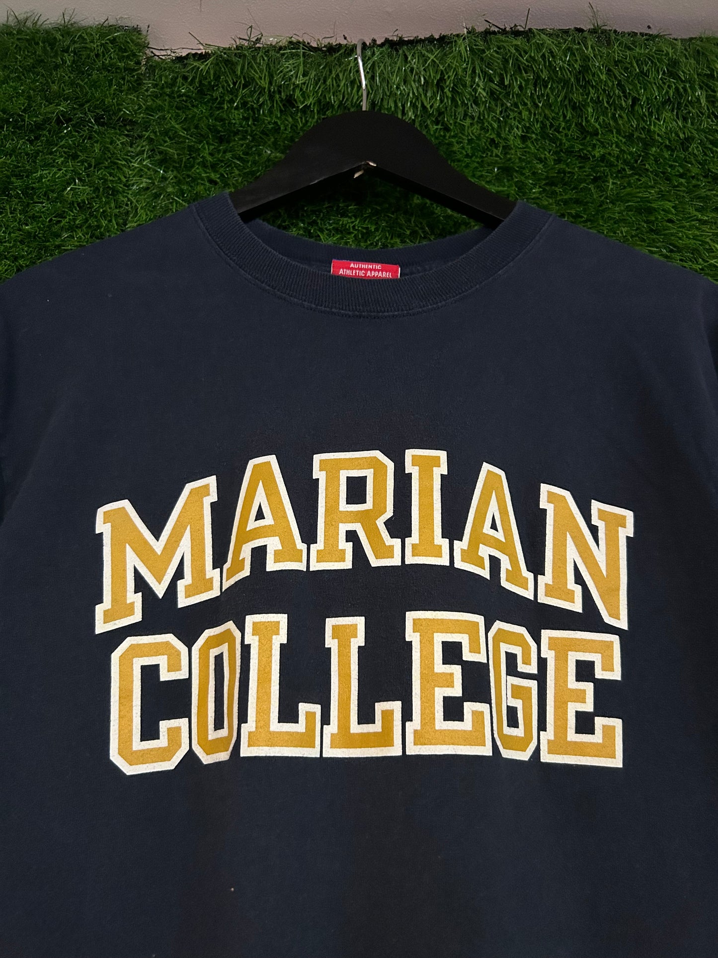 Champion Marian College T-shirt L