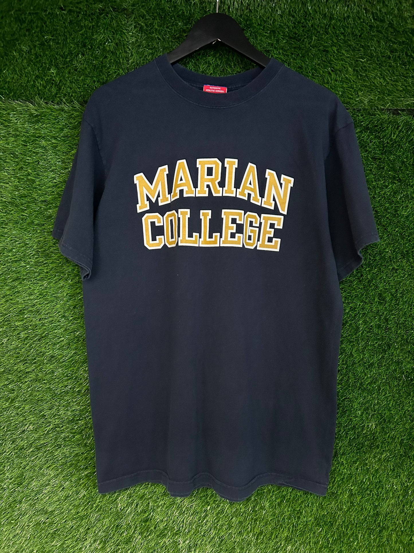 Champion Marian College T-shirt L